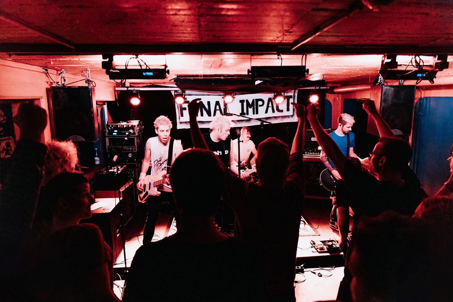 5. Townhall Sessions Breaking Three (Rock), The final impact (Nu